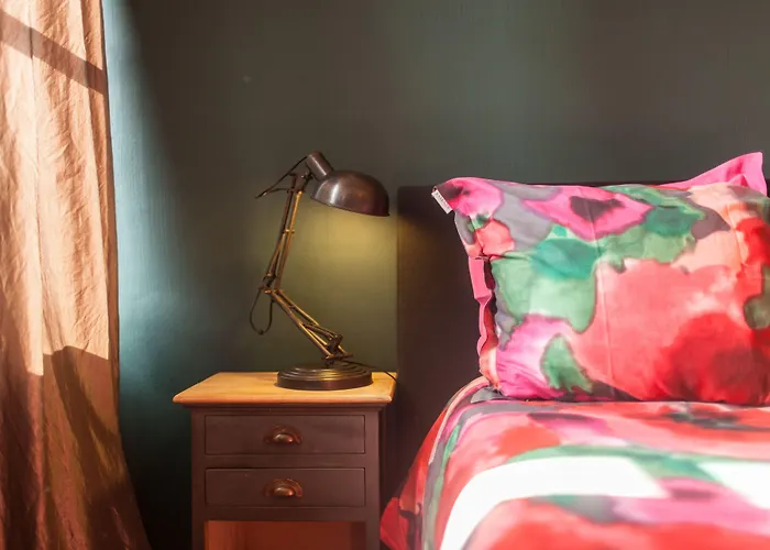 Door 10 Bed & Breakfast 4*