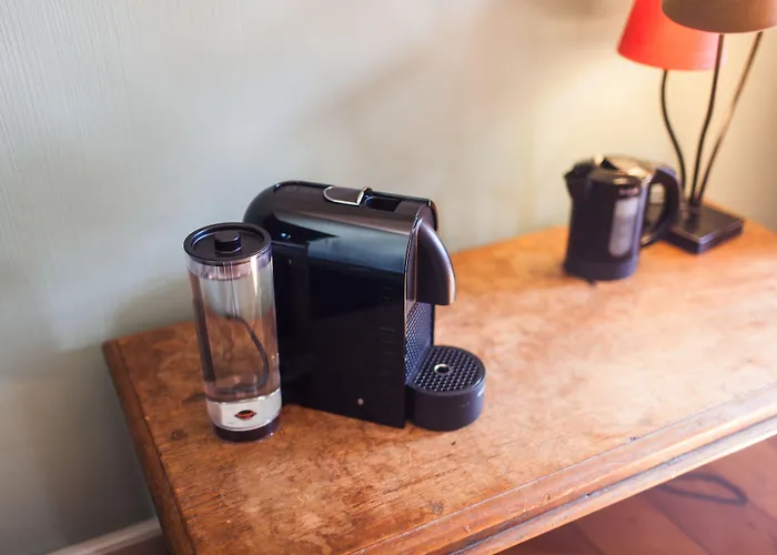 ベッド・アンド・ブレックファスト Door 10