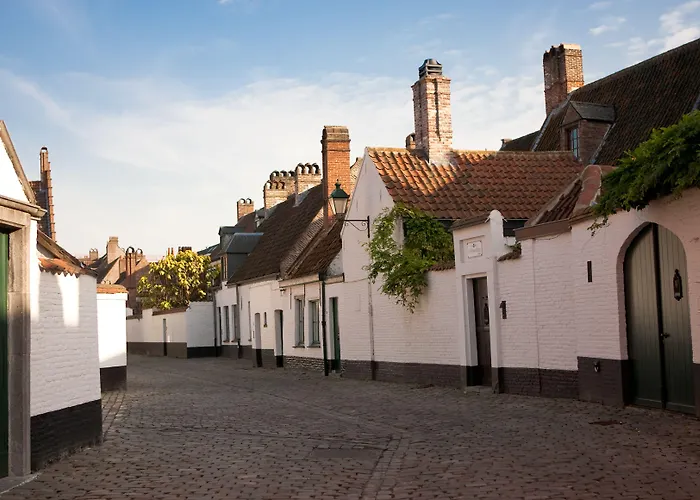 Door 10 Bed & Breakfast 4*