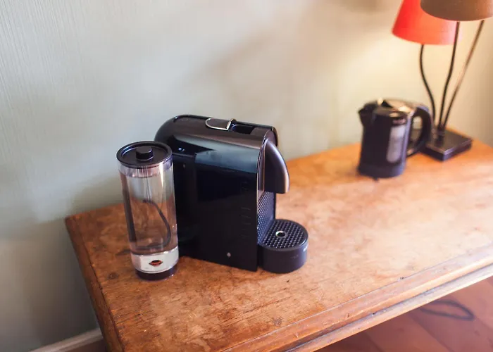 ベッド・アンド・ブレックファスト Door 10 4*