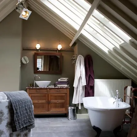 Door 10 4* Γάνδη