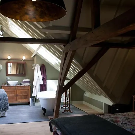 Bed and Breakfast Door 10